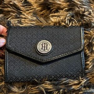 Tommy Hilfiger Elegant Black Wallet